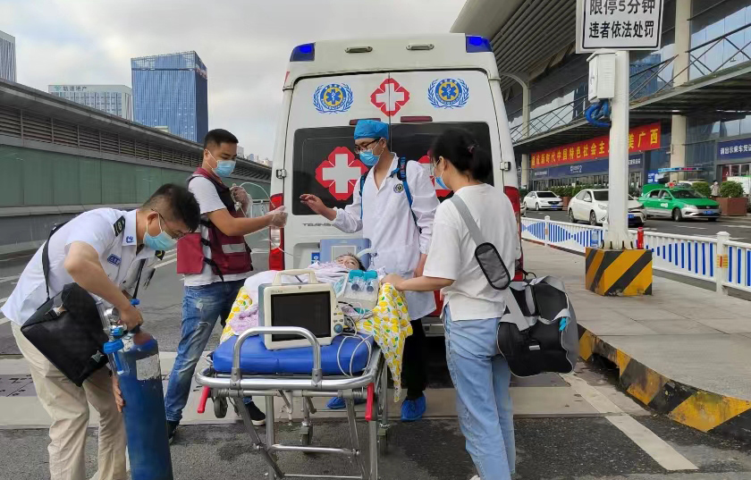 老河口市救护车出租公司