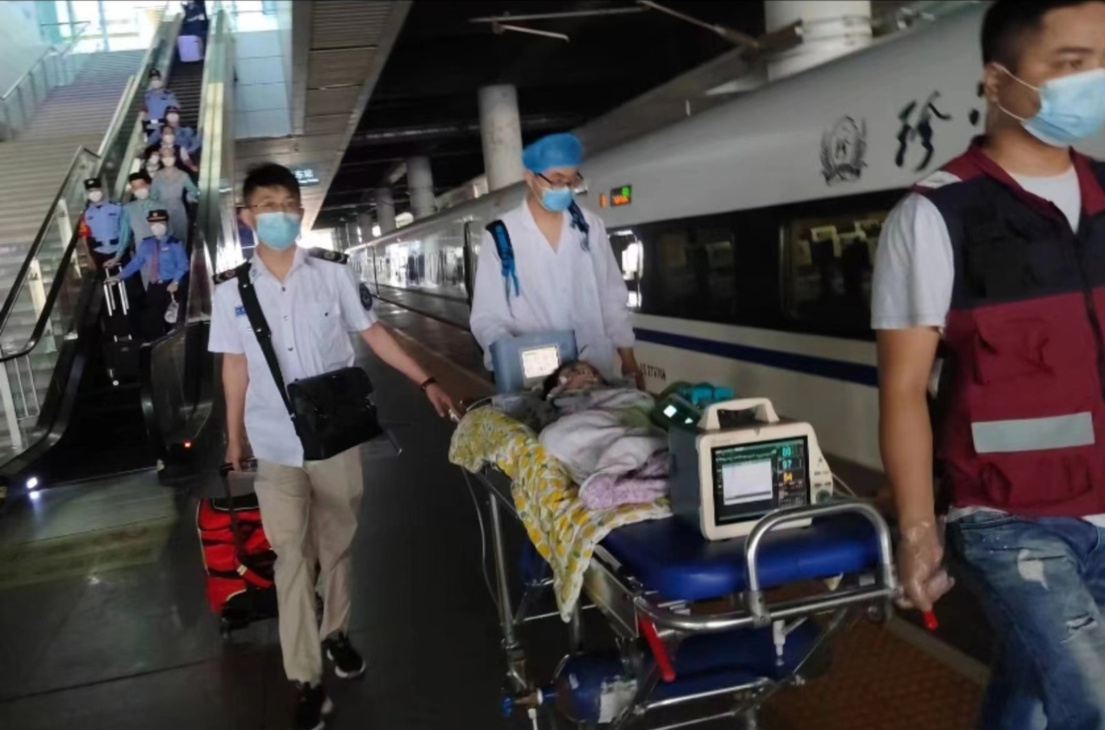 老河口市高铁转运公司